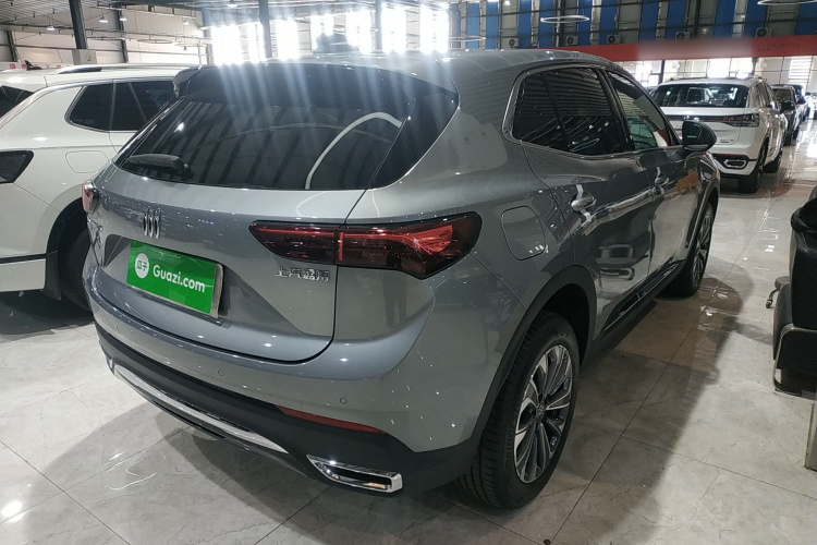 别克 昂科威 2025款 25T 进享白金版车身外观7