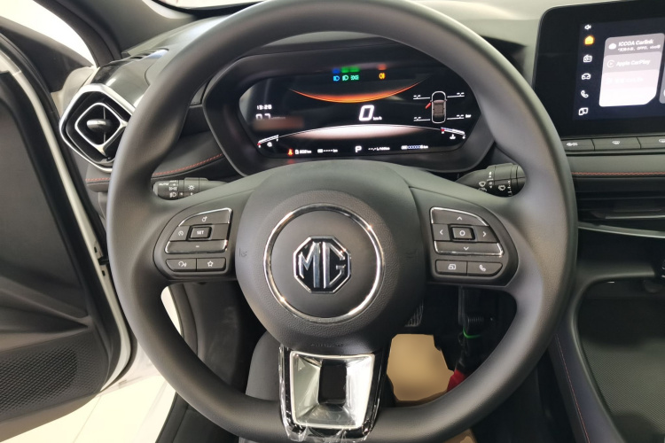 名爵 MG5 2025款 180DVVT 全球抢先版中控内饰13