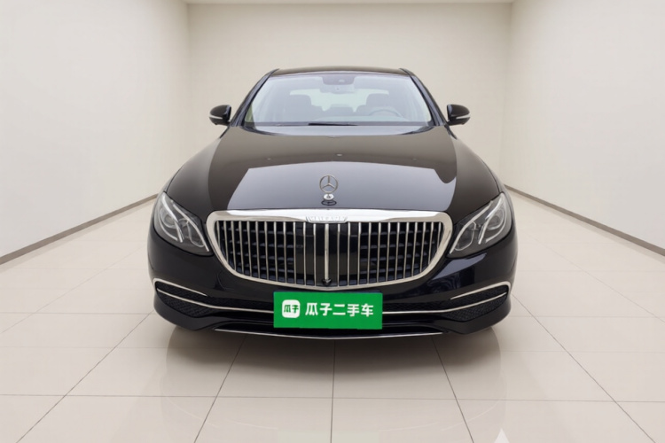 奔驰E级 2016款 E 300 L 时尚型车身外观2
