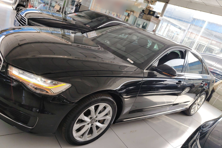 奥迪A6L 2016款 45 TFSI quattro 运动型车身外观4