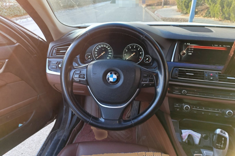 宝马5系 2017款 528Li xDrive领先型中控内饰13