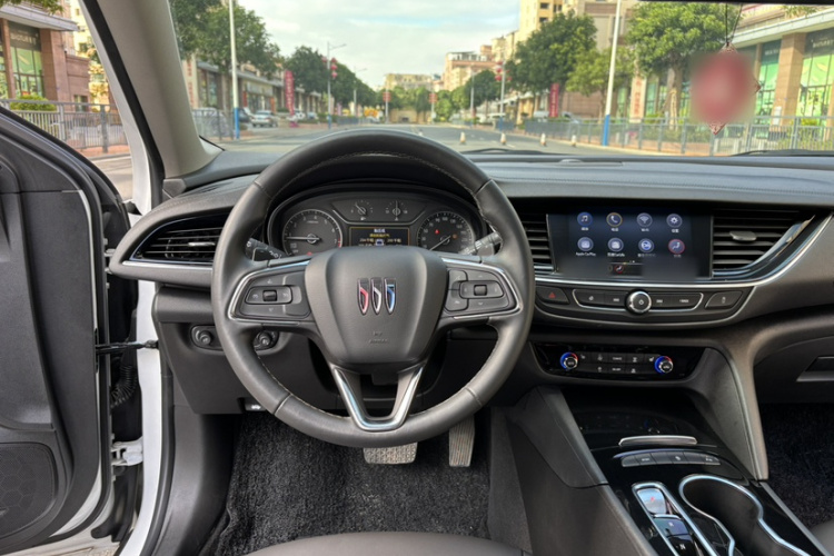 别克 君威 2024款 25T 超享版中控内饰7001