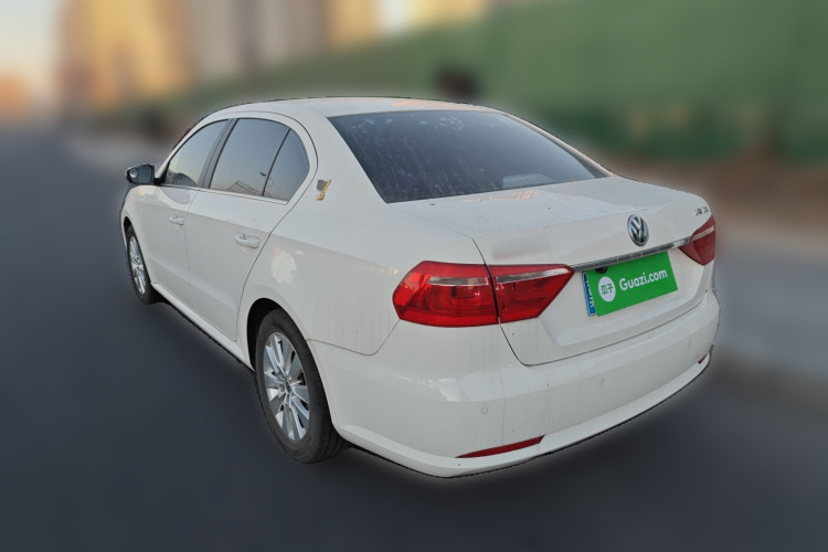 大众 朗逸 2013款 改款经典 1.6L 自动舒适版车身外观5