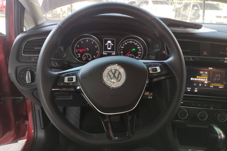大众 高尔夫 2019款 280TSI DSG舒适型 国V中控内饰13