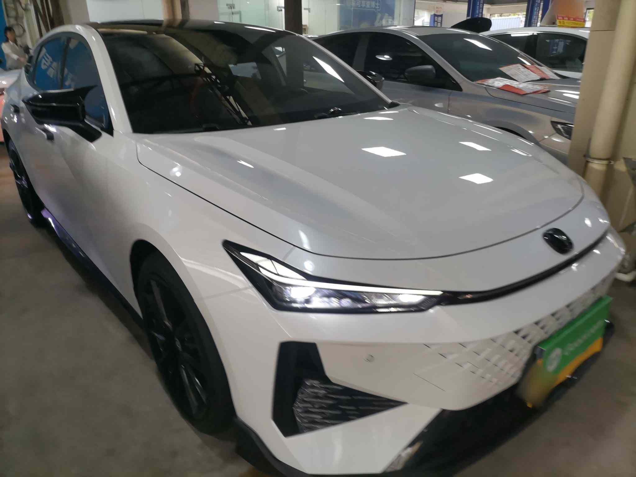 长安UNI-V 2024款 1.5T 尊贵运动型(5)