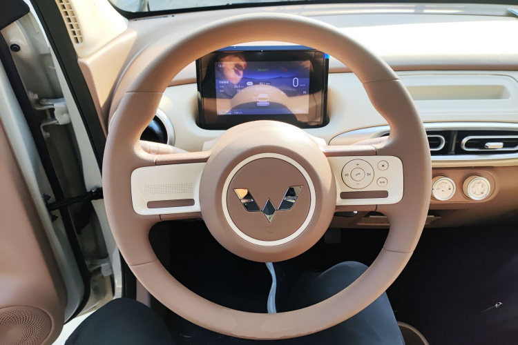 五菱汽车 宏光MINIEV 2025款 四门版 进阶款中控内饰13