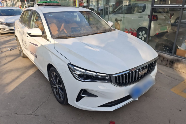 吉利汽车 帝豪 2025款 第4代 1.5L CVT旗舰型车身外观3