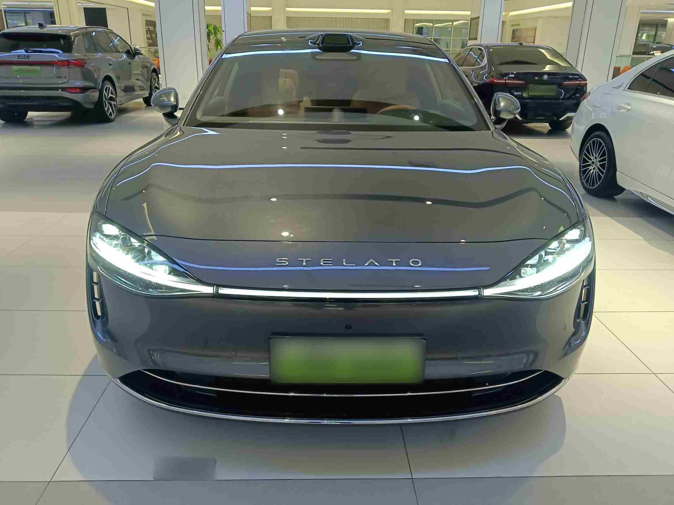 郑州二手鸿蒙智行享界S9 2025款，超5米1大车养着贵不贵？