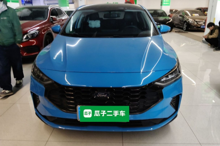 福特 福克斯 2022款 两厢 EcoBoost 180 自动竞速版车身外观2
