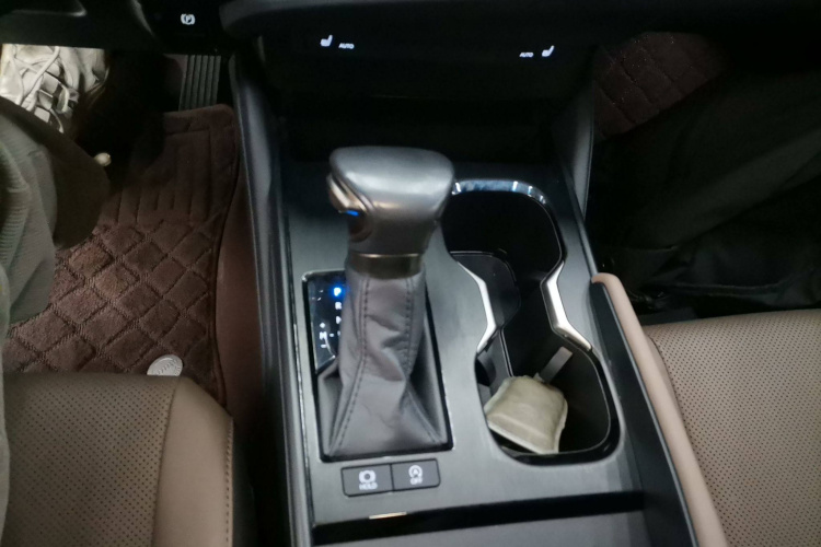 雷克萨斯ES 2022款 200 卓越版局部细节18