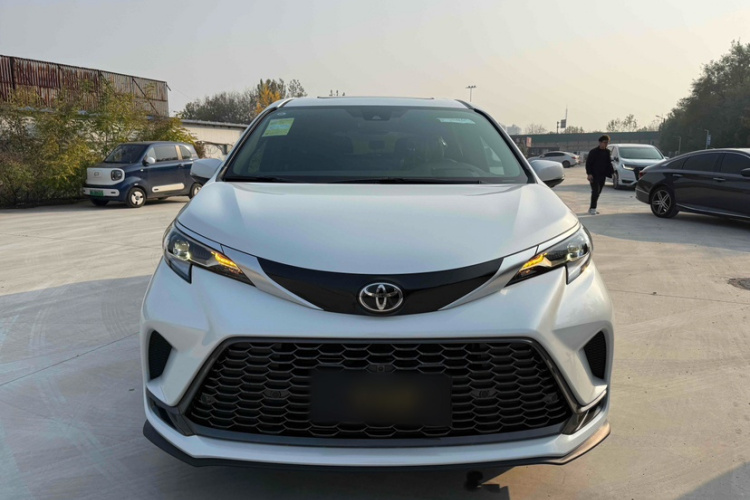 丰田 格瑞维亚 2026款 2.5L混动 尊贵PLUS四驱版车身外观6001