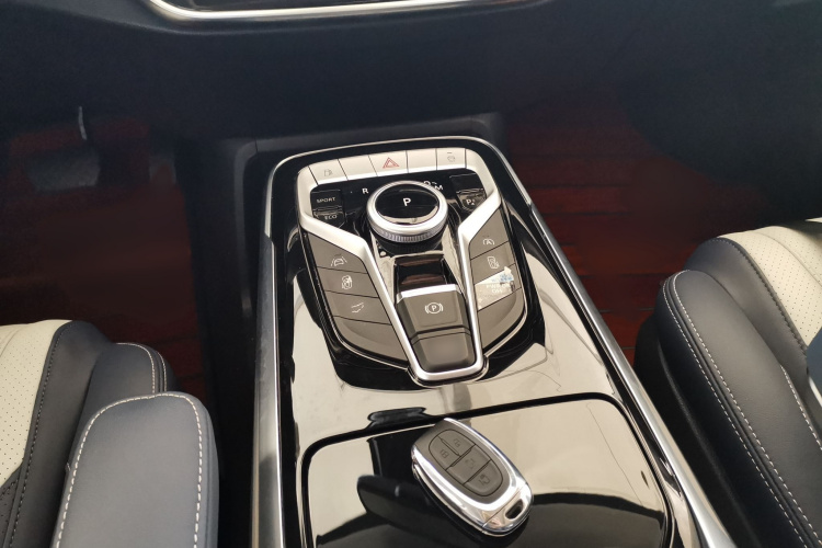 上汽大通MAXUS 大通G20 2020款 2.0T 汽油自动智尊版局部细节18