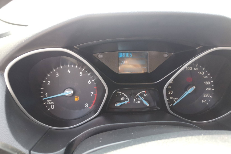 福特 福克斯 2017款 两厢 1.6L 自动舒适型智行版局部细节14