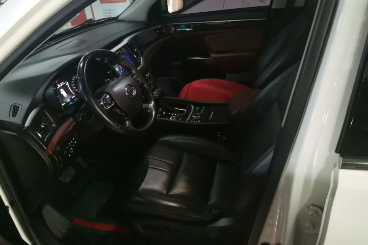 广汽传祺 传祺GS8 2017款 320T 四驱豪华智联版（七座）局部细节19