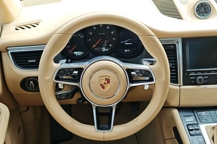 保时捷 2014款 Macan 2.0T中控内饰7008