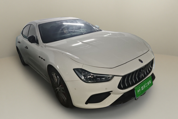 玛莎拉蒂 Ghibli 2018款 3.0T 运动版车身外观3