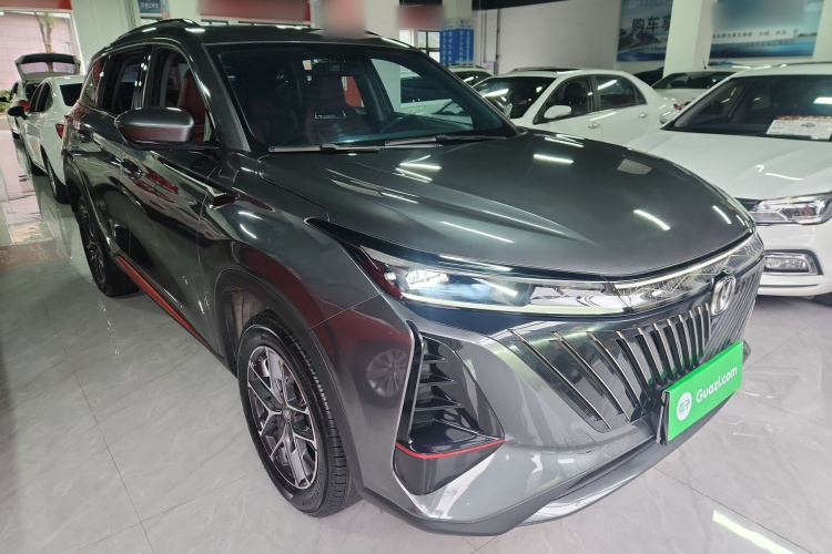 长安CS75 PLUS 2022款 第二代 1.5T 自动豪华型车身外观3