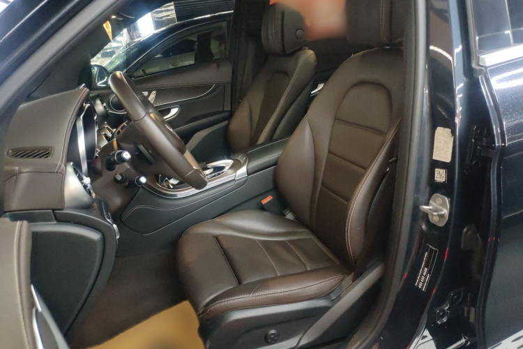 奔驰GLC 2017款 GLC 300 4MATIC 动感型局部细节19