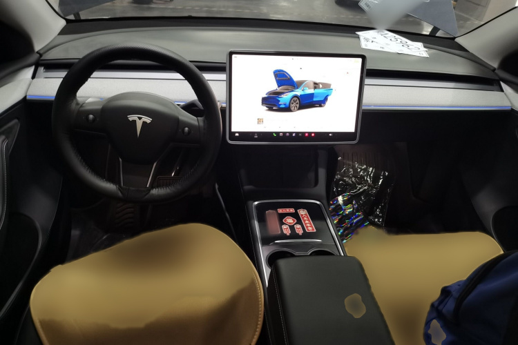 特斯拉 Model Y 2024款 后轮驱动版中控内饰7002