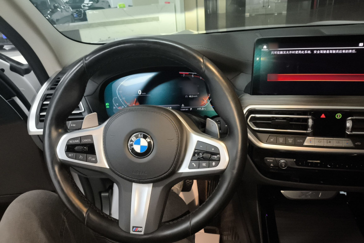 宝马X3 2022款 xDrive30i 领先型 M曜夜套装中控内饰7002