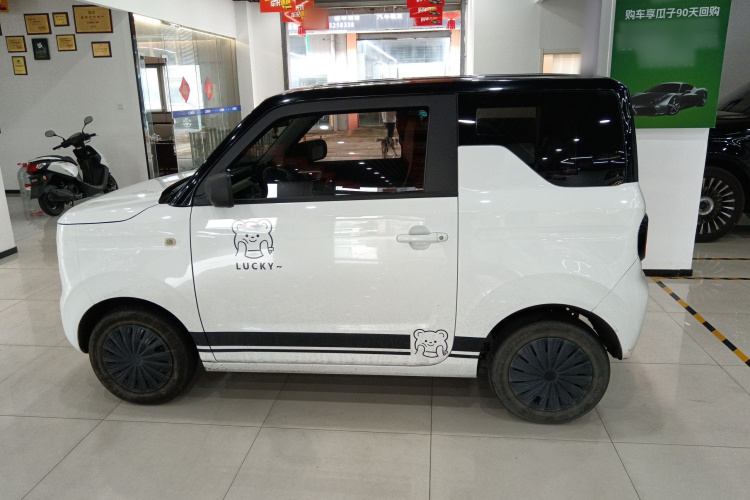 吉利银河 2023款 熊猫mini 200km 耐力熊车身外观6003