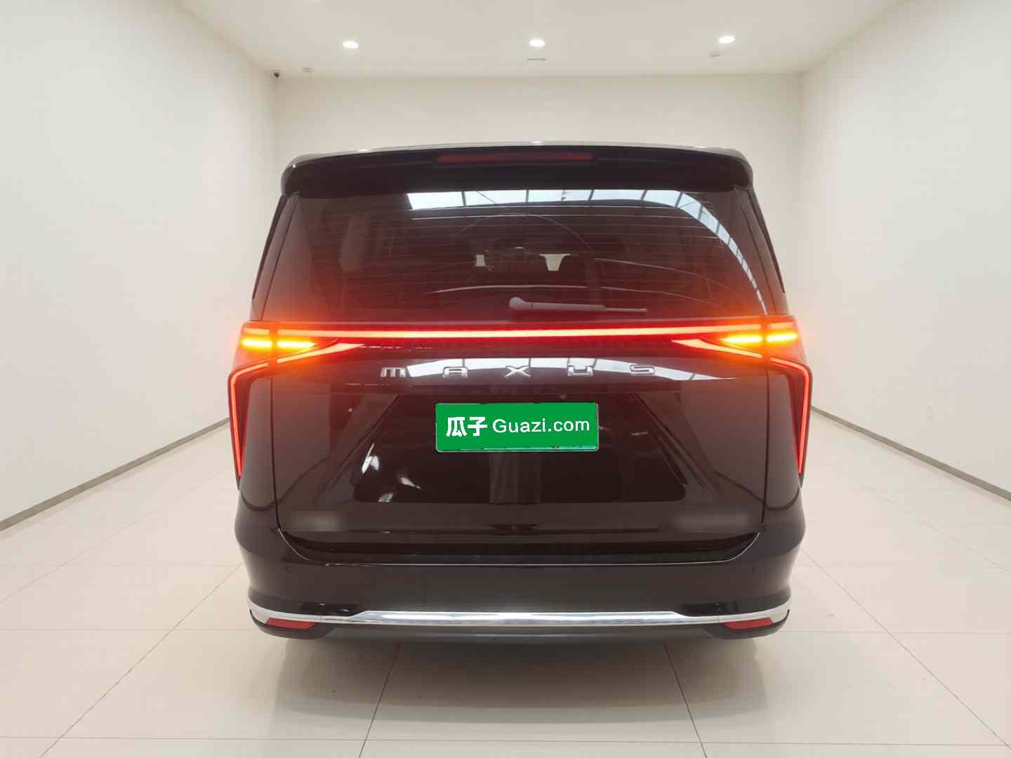 上汽大通MAXUS 大家9 2022款 长续航 绿洲七座版(4)