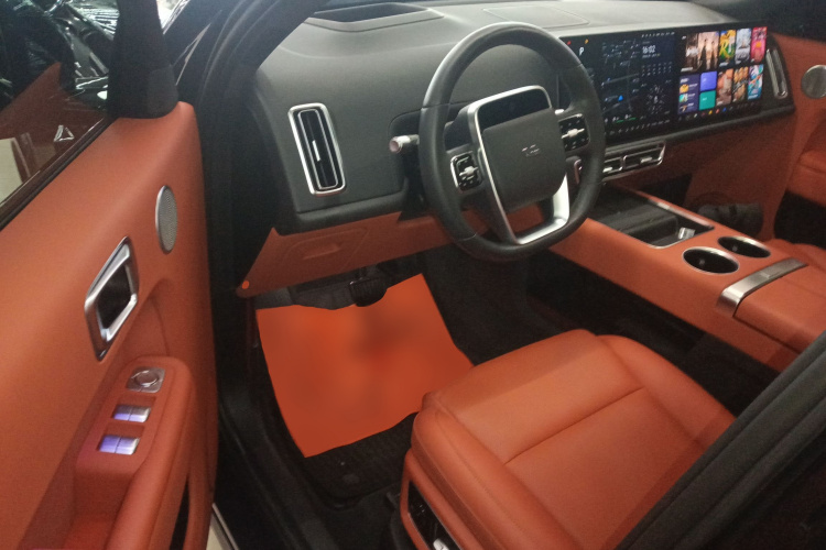 理想汽车 理想L9 2022款 Max中控内饰20