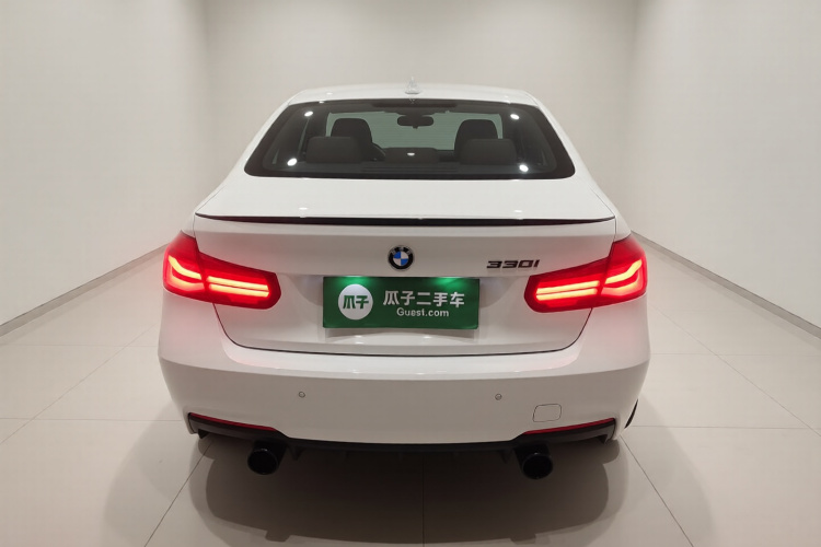 宝马3系 2019款 320i M运动曜夜版车身外观6