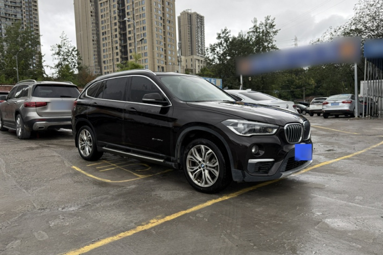 宝马X1 2018款 sDrive20Li 领先型车身外观6002