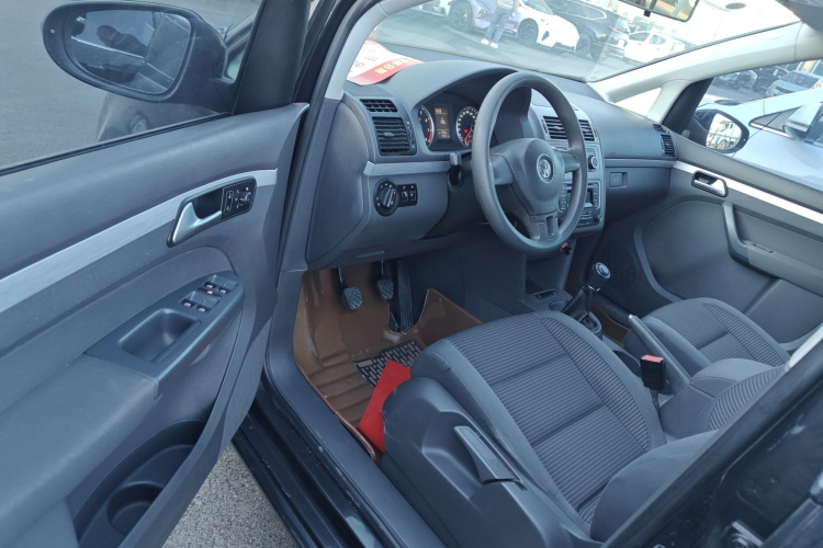 大众 途安 2013款 1.4T 手动风尚版5座中控内饰20