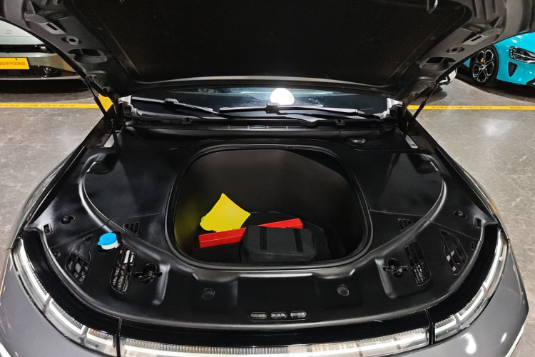 小鹏P7 2022款 480G+机舱底盘24