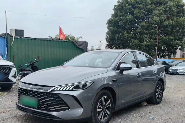 比亚迪 秦PLUS 2025款 DM-i 智驾版 55KM超越型车身外观6005