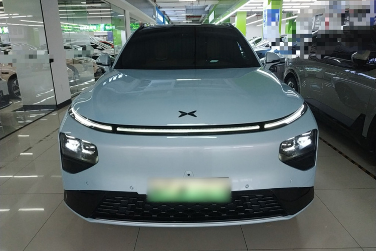 小鹏G9 2022款 650 性能版Pro车身外观2