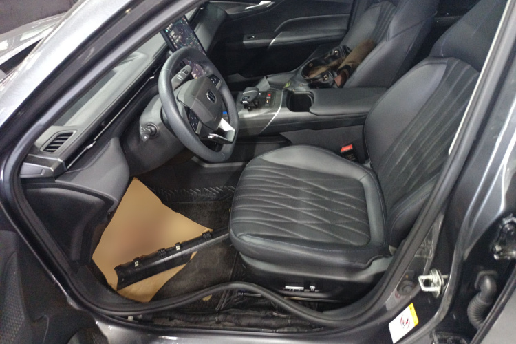 长安 逸动 2024款 1.5T GDI自动 旗舰型中控内饰19