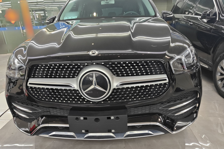 奔驰GLE 2020款 改款 GLE 350 4MATIC 豪华型车身外观2