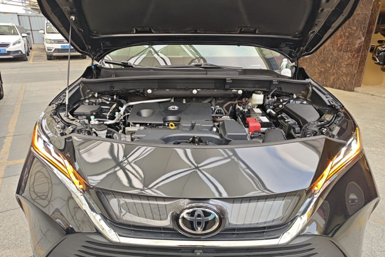 丰田 凌放HARRIER 2022款 2.0L CVT两驱尊享版机舱底盘24