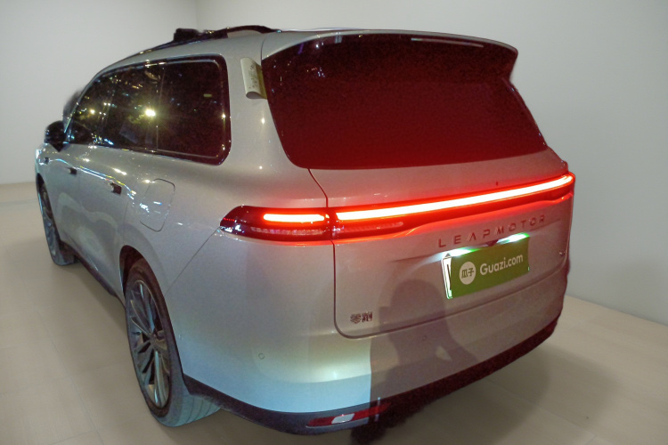 零跑汽车 零跑C16 2026款 纯电 630激光雷达智尊版 5座车身外观5