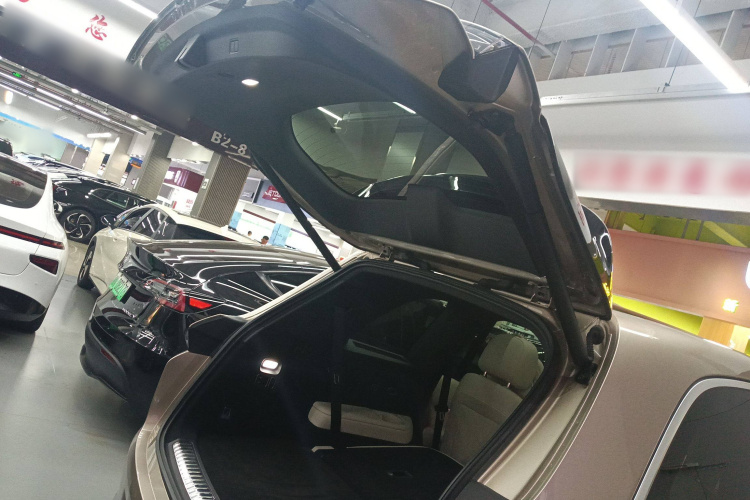 理想汽车 理想L8 2024款 Ultra局部细节23