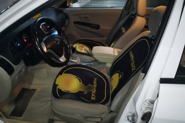 东南 V3菱悦 2015款 1.5L 手动幸福版中控内饰19