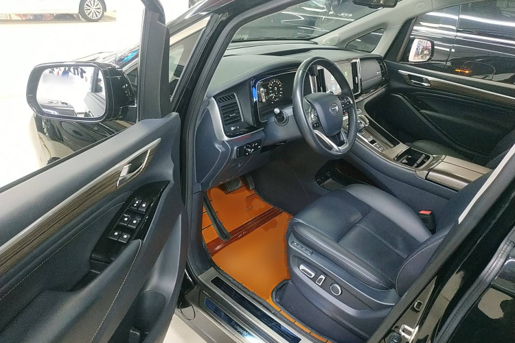 广汽传祺 传祺M8 2021款 领秀系列 390T 旗舰版中控内饰20