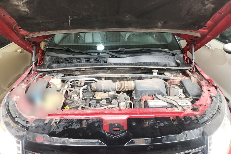 陆风X7 2018款 劲越 1.5T 全景尊贵型机舱底盘24