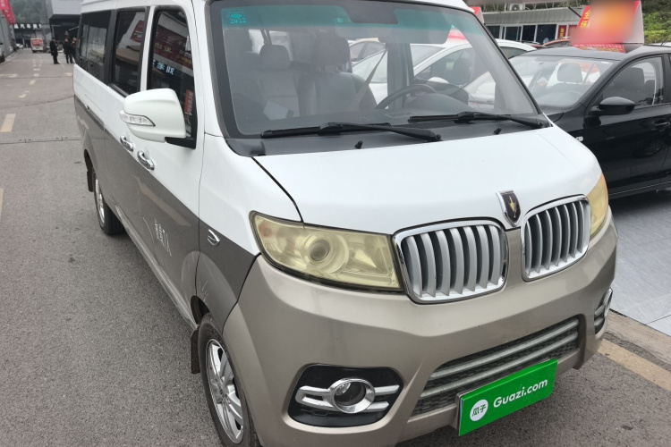 金杯 新海狮X30L 2021款 1.5L商务中央空调版客车国VI SWC15M车身外观3