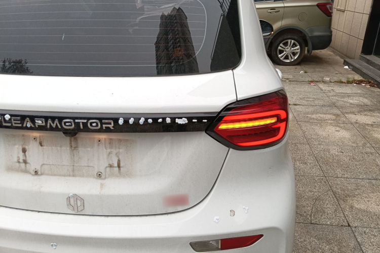 零跑汽车 零跑T03 2022款 皓玉版车身外观9