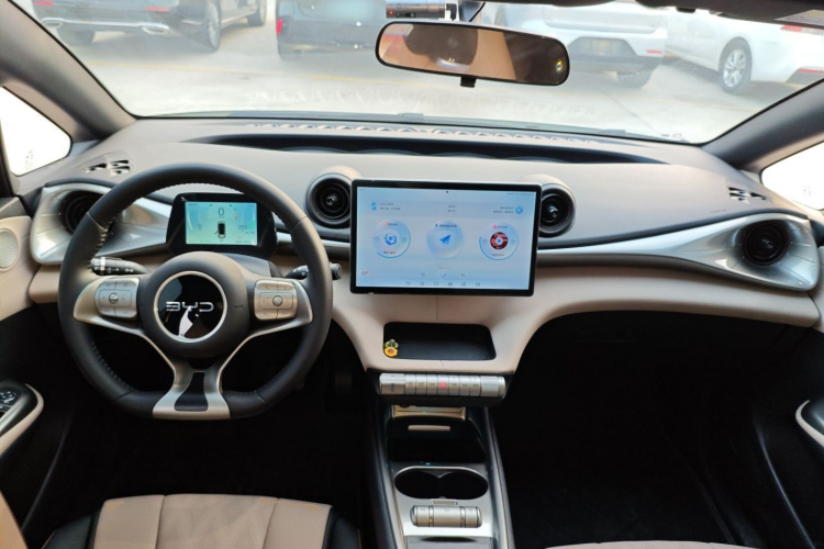 比亚迪 海豚 2025款 420km 自由版中控内饰7002