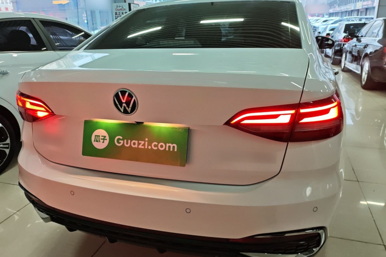 大众 朗逸 2024款 1.5L 自动星空五百万版车身外观6