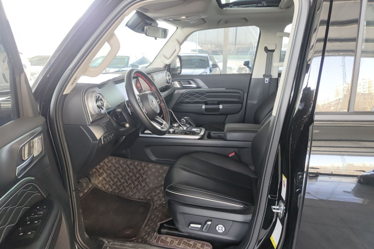 坦克300 2024款 2.0T 征服者中控内饰19