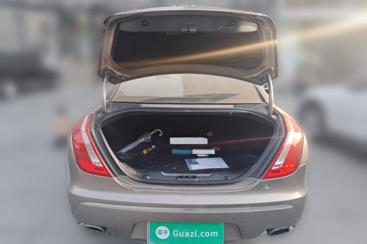 捷豹XJ 2015款 XJL 2.0T 典雅商务80周年典藏版局部细节23