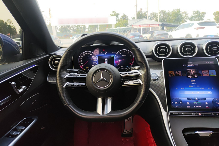奔驰C级 2022款 C 200 L 运动版中控内饰13