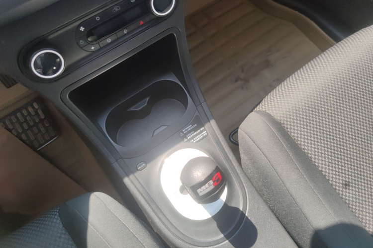 名爵3 2013款 1.5L AMT精英版中控内饰7004