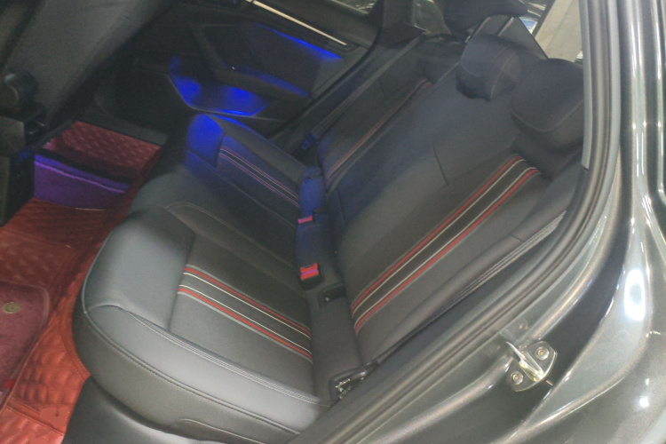 奥迪A3 2021款 A3L Limousine 35 TFSI 时尚运动型中控内饰7004